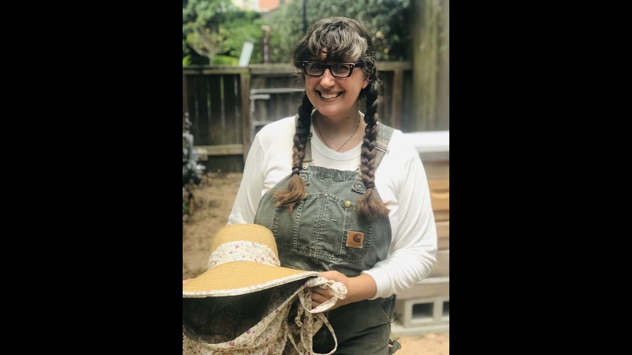 How you can do beekeeping in your Houston backyard